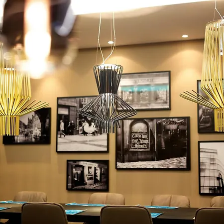 Motel One Prague-Florentinum-3